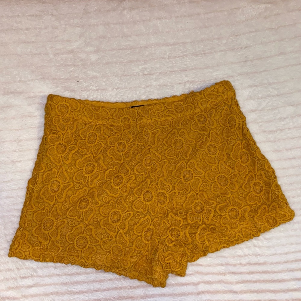 New With Tags Mustard Yellow Woven Floral Short
